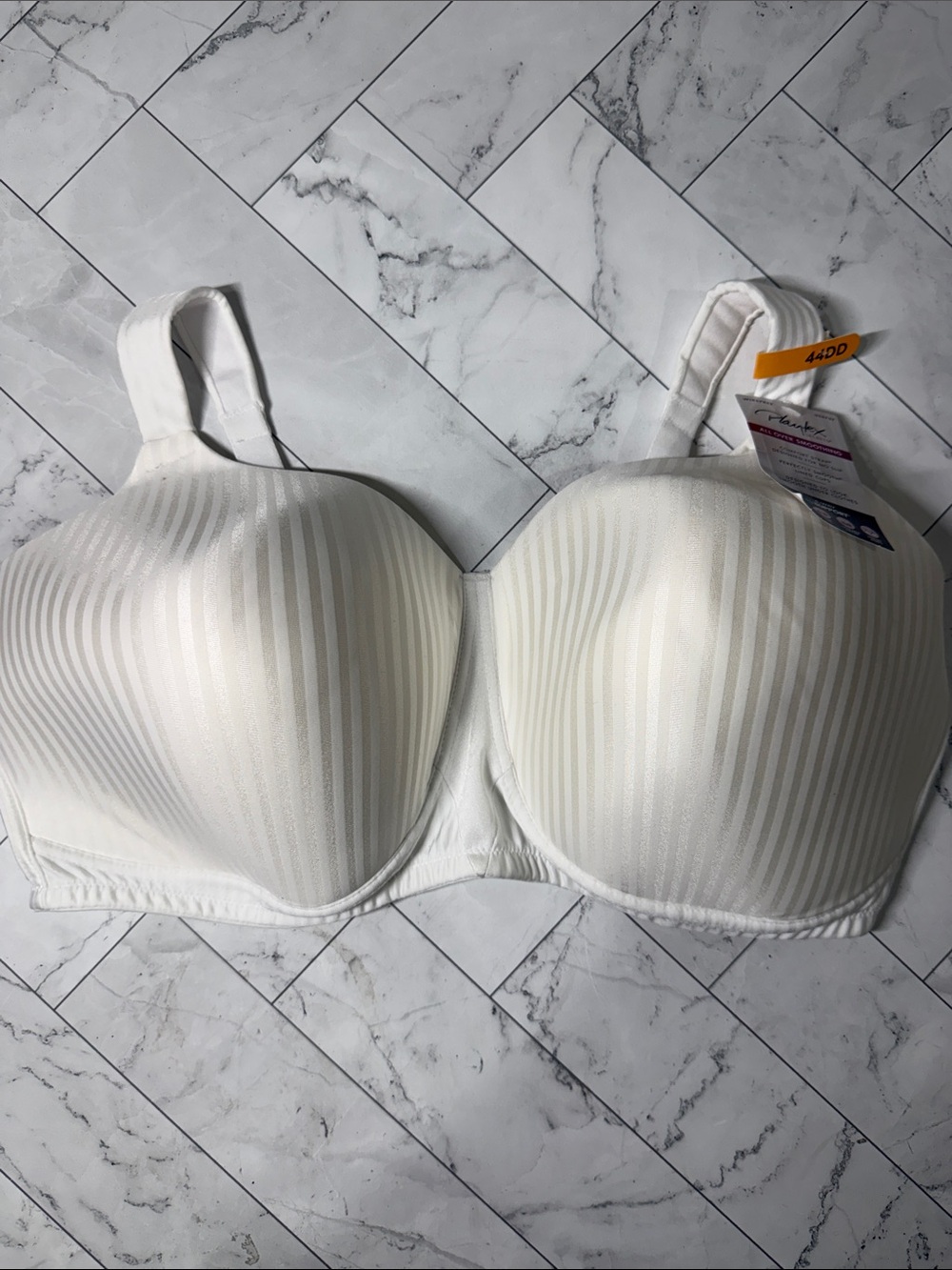 Playtex Secrets All Over Smoothing Wirefree Bra White 44DD